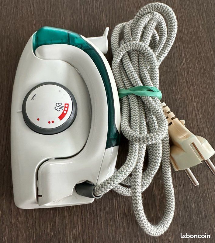 Fer a Repasser à Vapeur - KENWOOD - STP50.000WO - 2100W