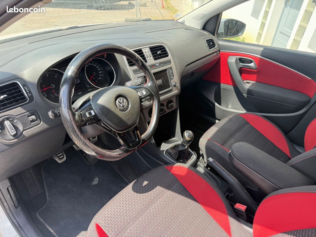 Volkswagen polo cross 1.4 tdi 90ch bluemotion technology apple carplay (image 25)