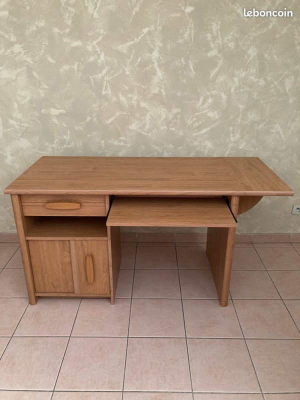 Bureau (image 2)