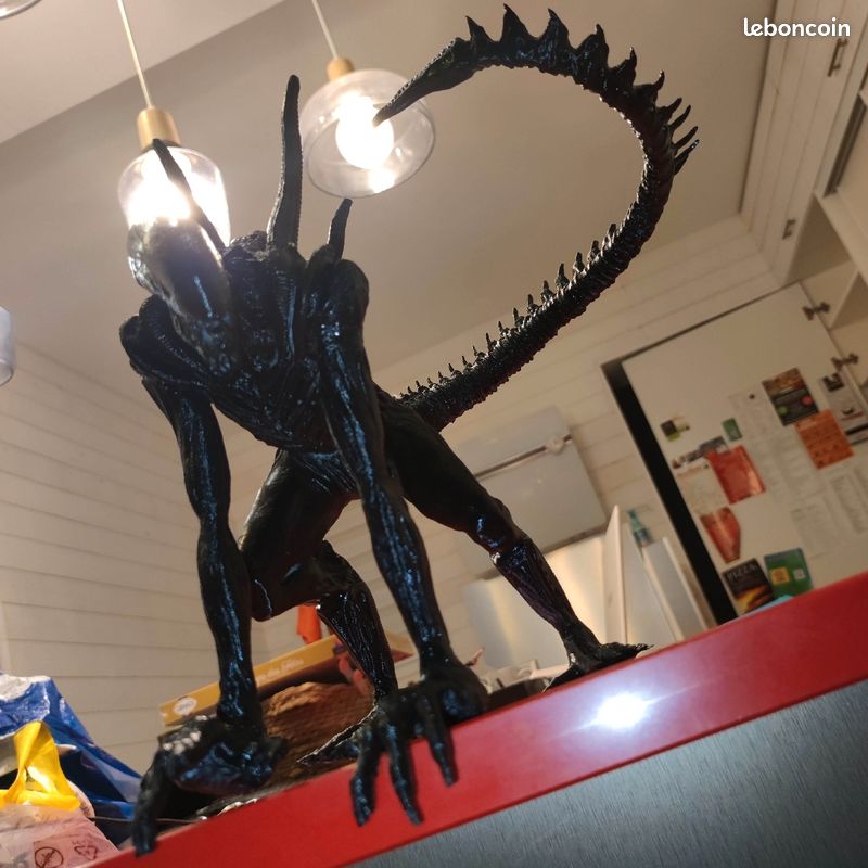 Figurine alien xenomorph impression 3D , hauteur 26cm (image 1)
