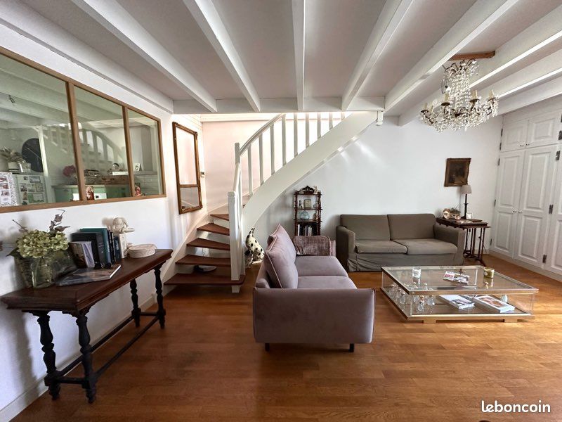 Maison 6 pièces 160 m² · à Sauveterre-de-Guyenne · 160 m² · 286 000 €