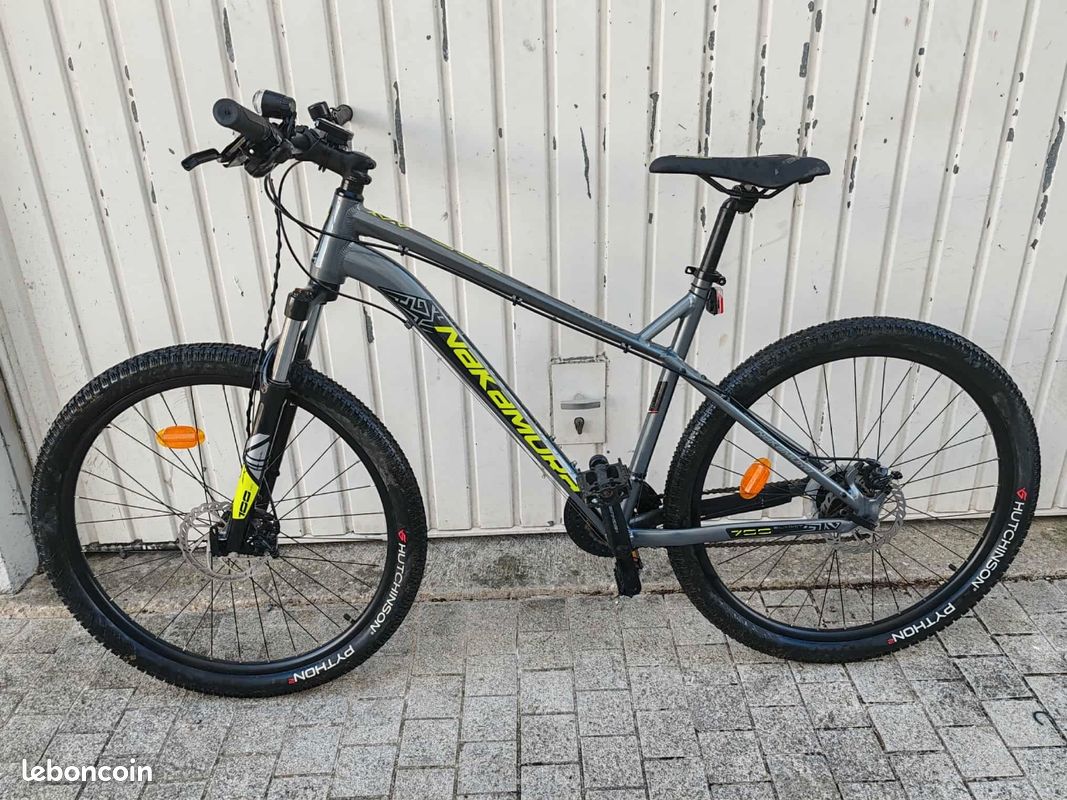 VTT Nakamura 700 taille L Très bon état Roue de pouces 24
