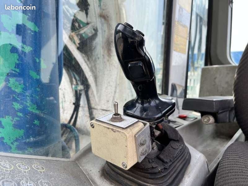 Liebherr R924B HD-SL + PINCE A FERRAILLES (image 34)