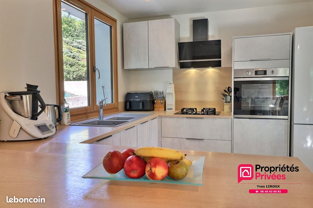 Maison 7 pièces 174 m² · à Contamine-Sarzin · 174 m² · 570 000 €