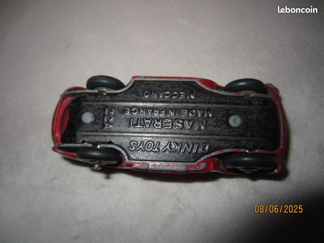 Voiture Miniature Dinky Toys - Maserati 22A - Vintage Avec Manques (pneu Et Pare-brise)