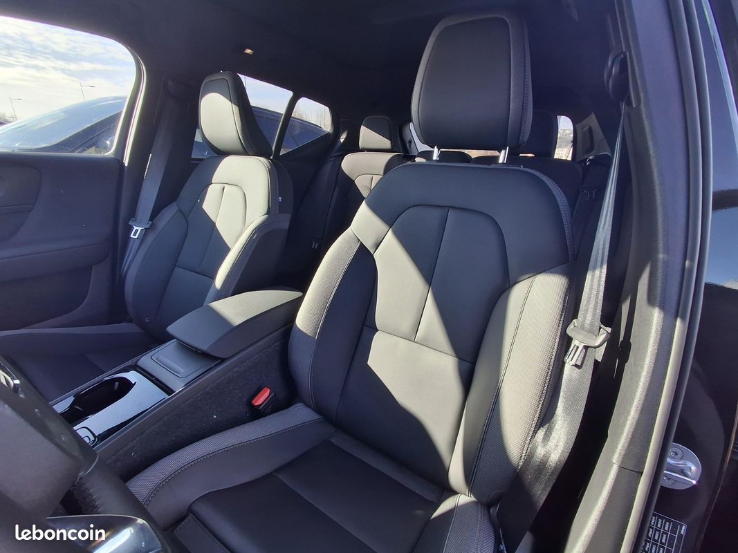 VOLVO EX40 Twin Performance 442 ch 1EDT Ultra (image 18)
