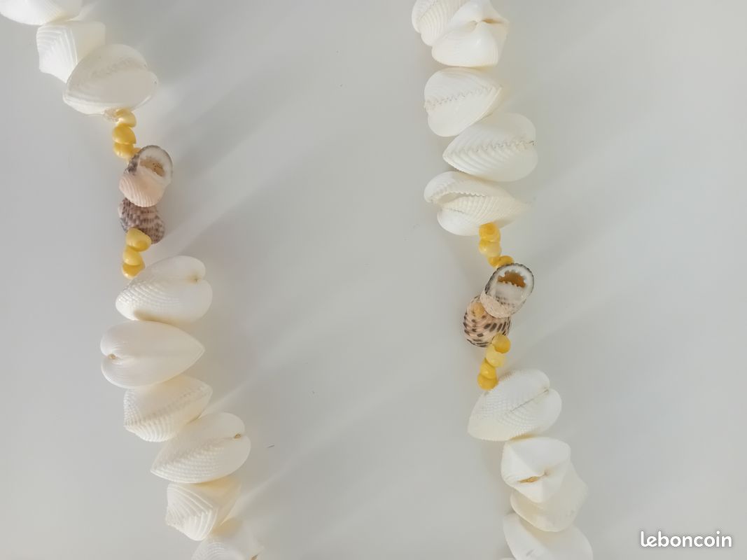 Collier Long Tressé Avec De Vrais Petits Coquillages Blancs Et Jaunes - Longueur 105 Cm