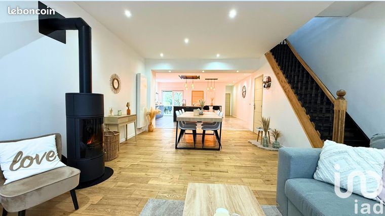 Propriété 5 pièces 146 m²