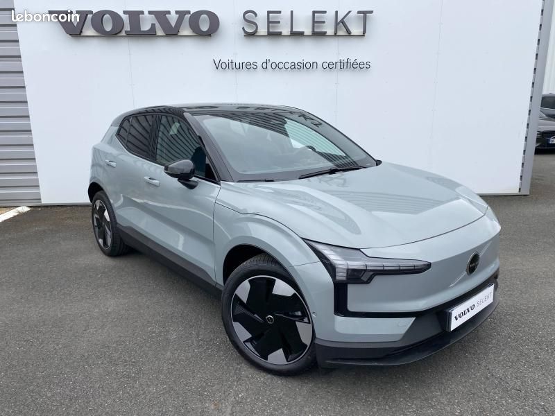 Volvo EX30 Single Extended Range 272ch Ultra (image 3)