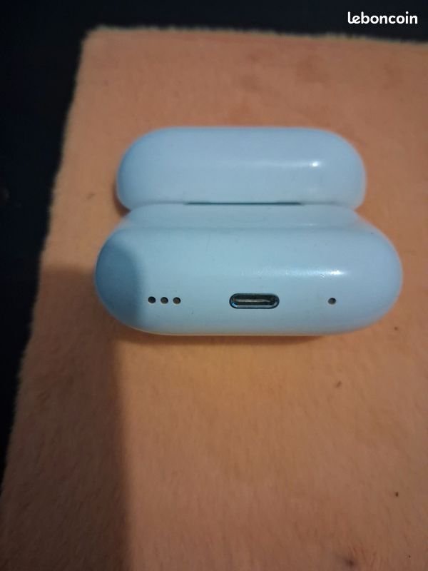 Boîtier airpods vide occasion (image 3)