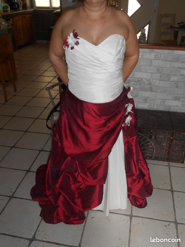 Robe de mariée occasion à saisir (image 1)
