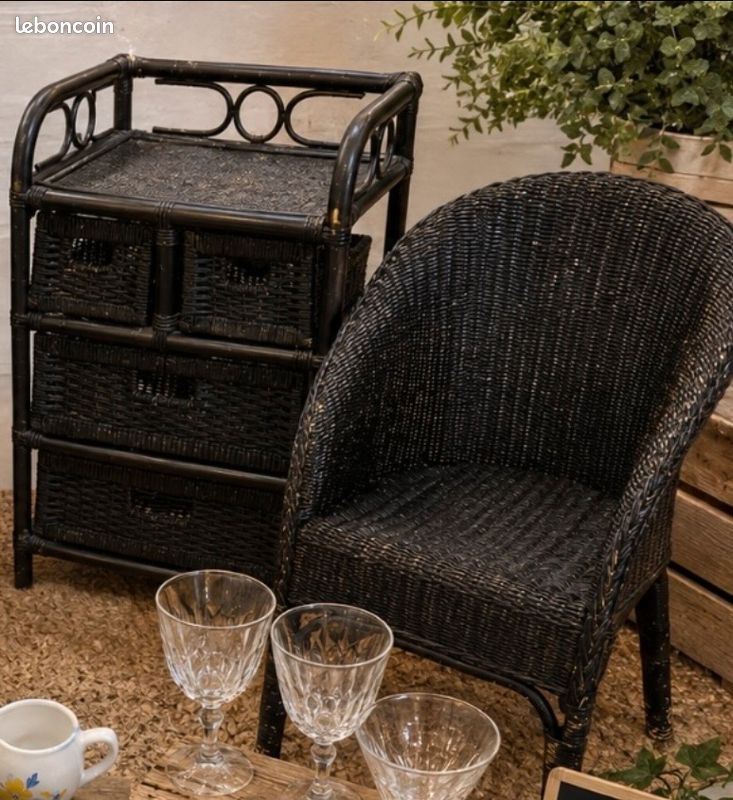 Vends ensemble en rotin noir (image 1)
