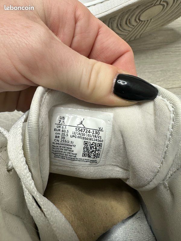 Air jordan 1 mid triple white - taille 40.5 (image 3)