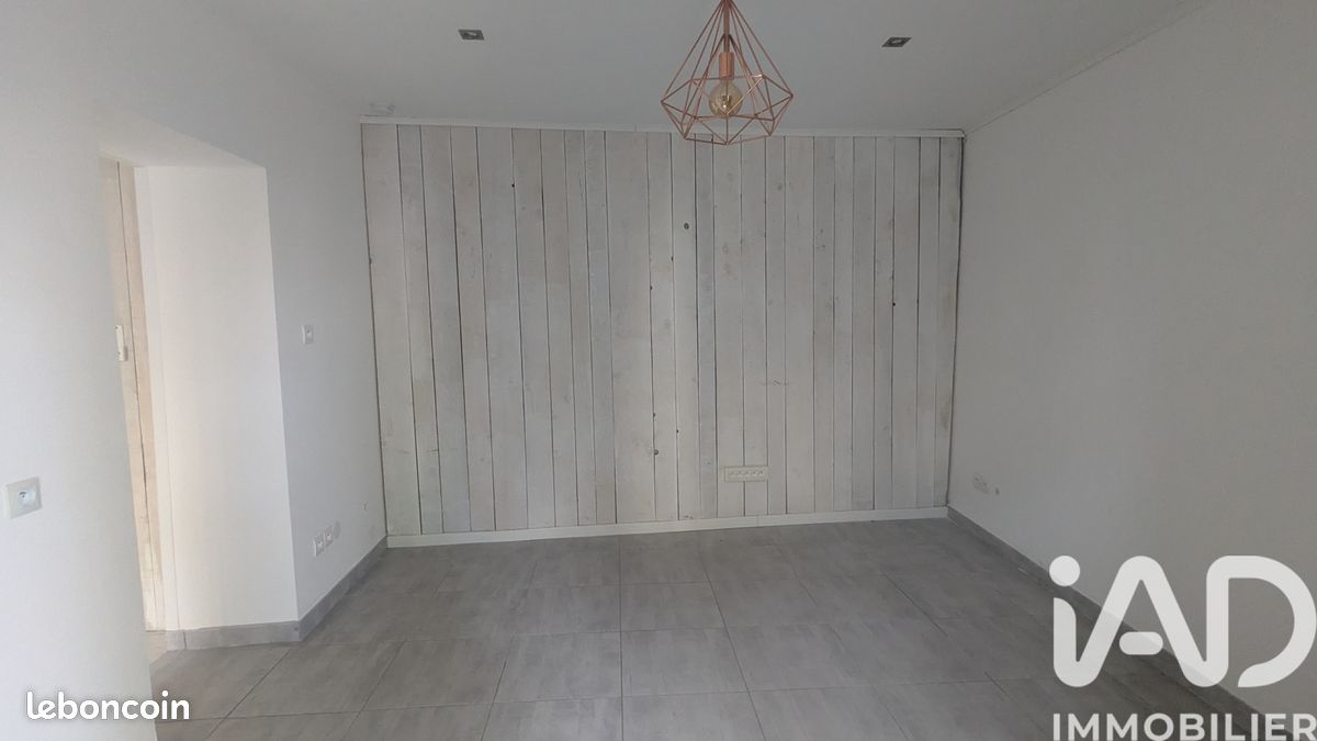 Local commercial 27 m² Entraigues-sur-la-Sorgue (image 3)