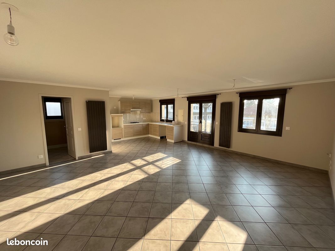 Appartement a louer sainte-genevieve-des-bois - 4 pièce(s) - 90 m2 - Surfyn