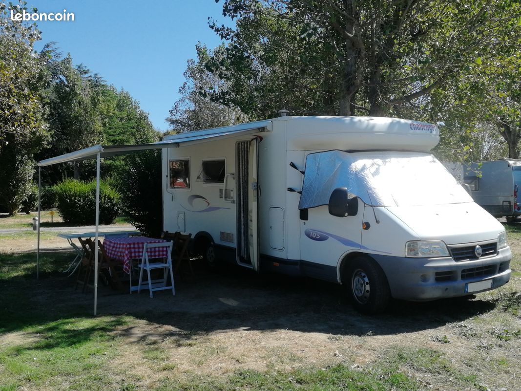 Location Camping Car 6 places 6 couchages (image 1)