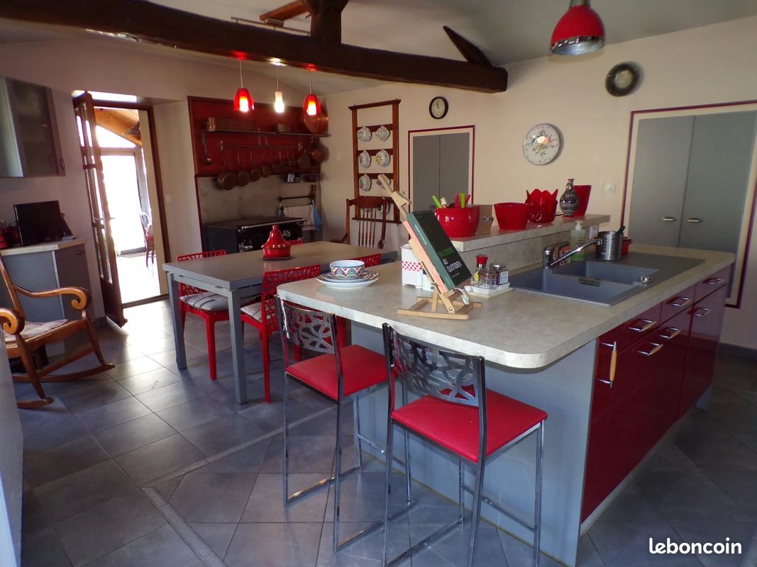 Maison 6 pièces 140 m² (image 2)