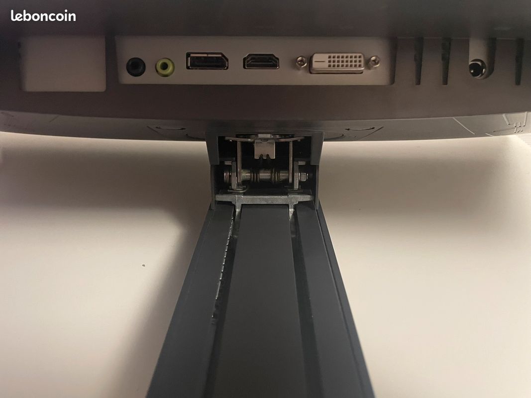 Écran gamer ASUS 144 Hz – très bon état (image 5)