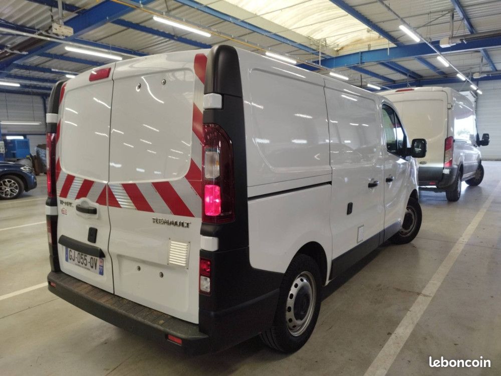 Renault TRAFIC III FG L1H1 2T8 2.0 BLUE DCI 130CH GRAND CONFORT (image 4)