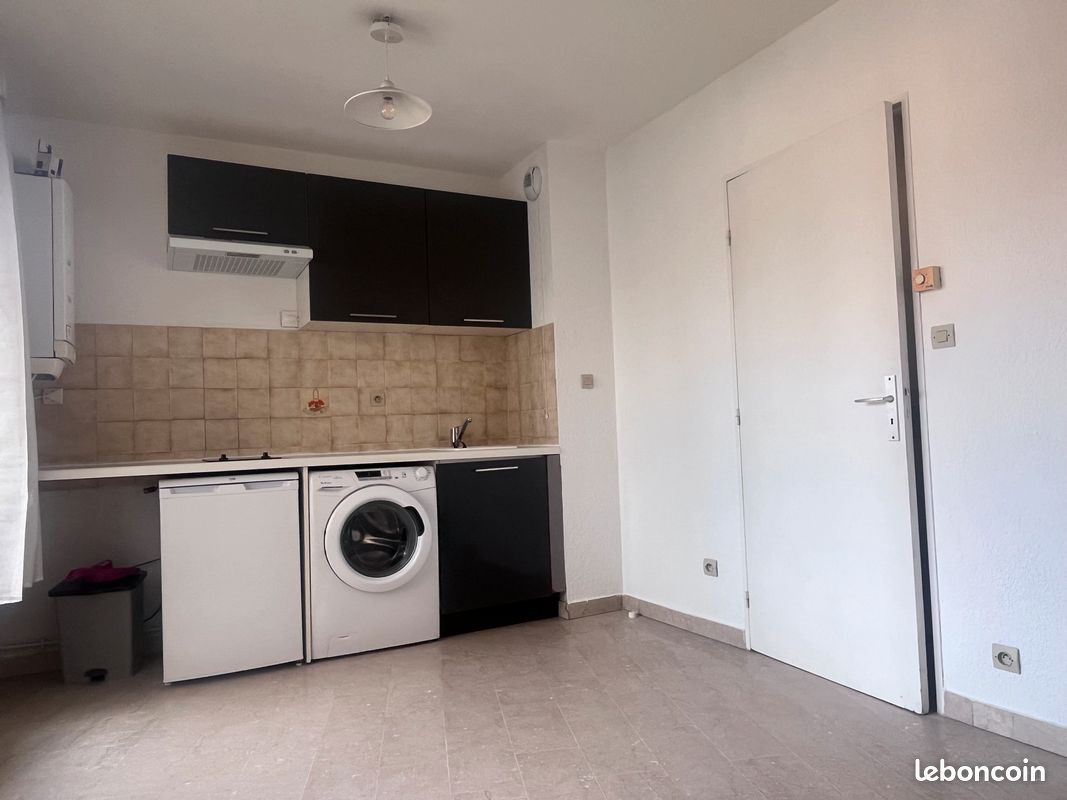 Appartement 1 pièce 25 m² · à Nîmes · 25 m² · 395 €