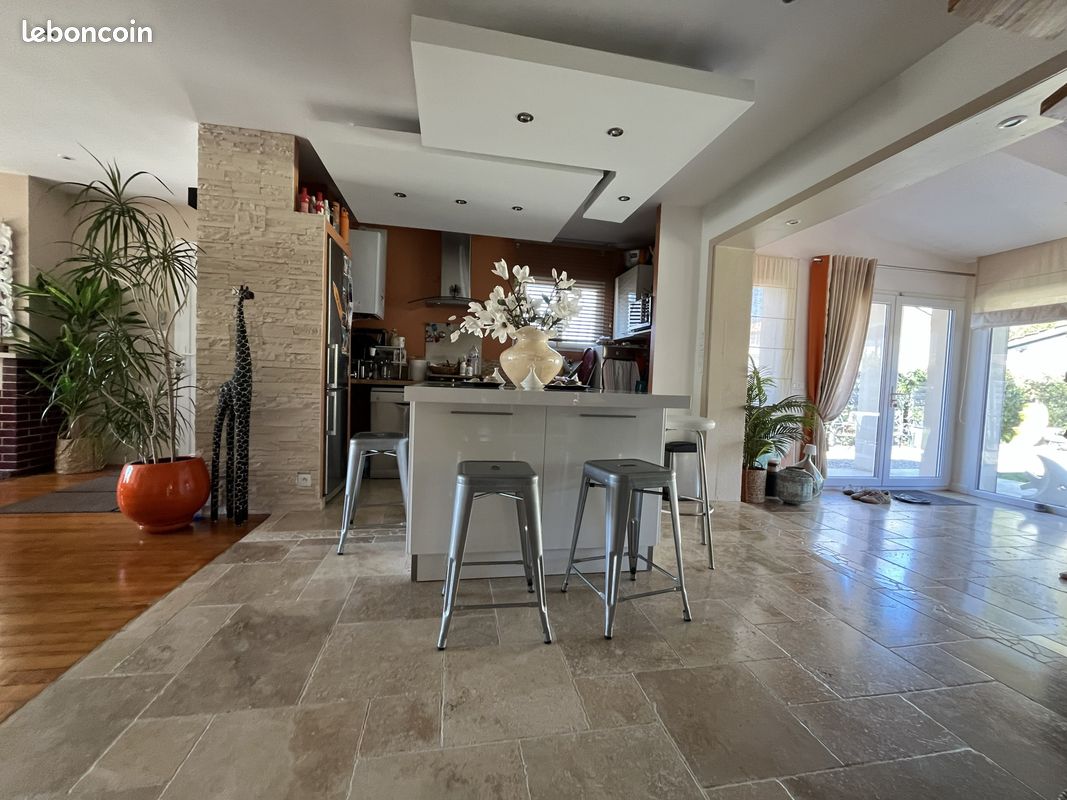 Maison 6 pièces 161 m² · à Cadaujac · 161 m² · 475 000 €