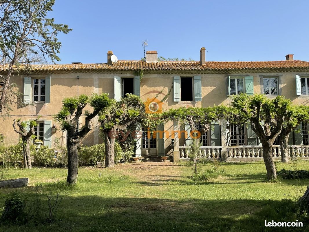 Maison 11 pièces 450 m² · à Lespignan · 450 m² · 1 100 000 €
