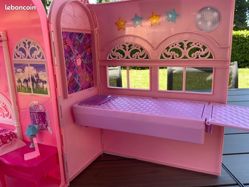 Barbie maison transportable pop star (image 3)