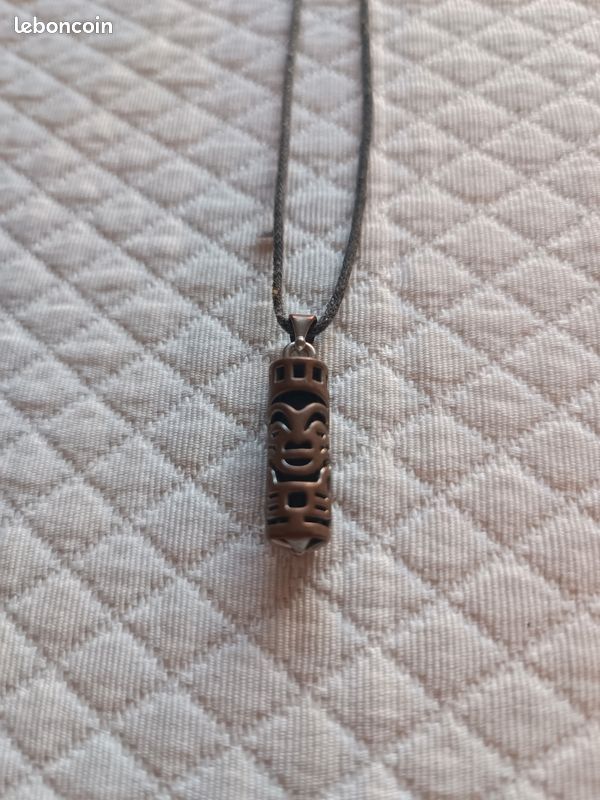 Collier Pendentif Tiki En Résine - Bijou Polynésien Fantaisie, Neuf Avec Étiquettes