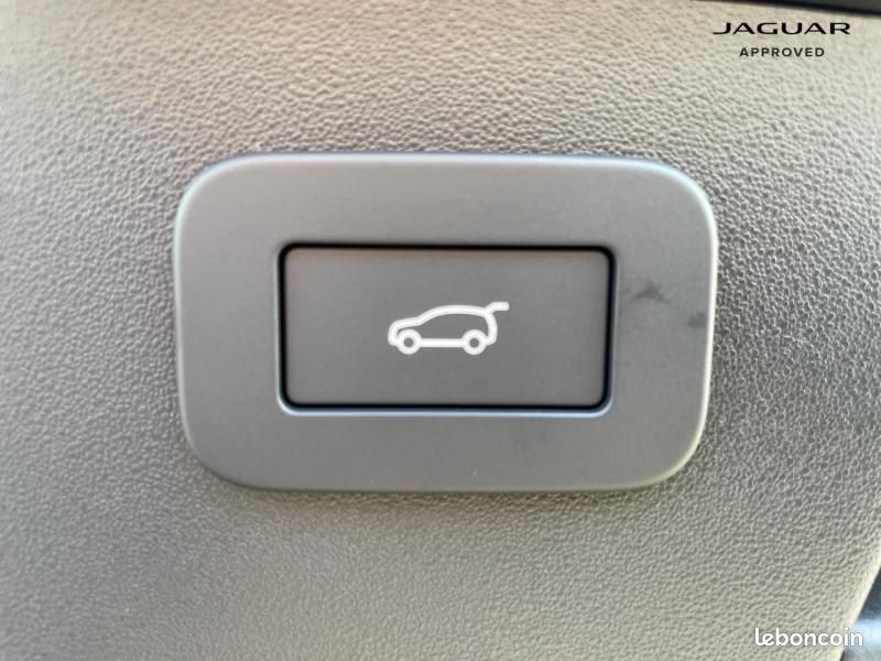 Jaguar E-Pace P270e PHEV 269ch R-Dynamic HSE (image 21)
