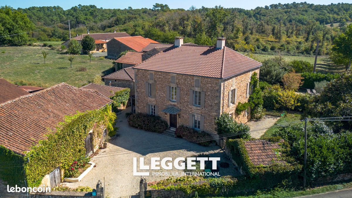 Maison 19 pièces 240 m² · à Fumel · 240 m² · 679 000 €