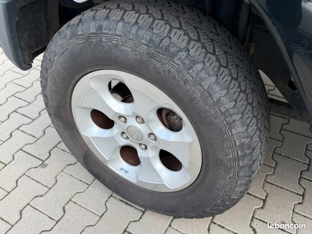 Jeep Wrangler Sahara 2.8 200ch - Toit ouvrant Révision complète Pack Sport Régulateur de vitesse (image 9)