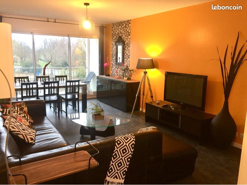 Appartement 7 pièces 100 m² · à La Rochelle · 100 m² · 450 €/mois