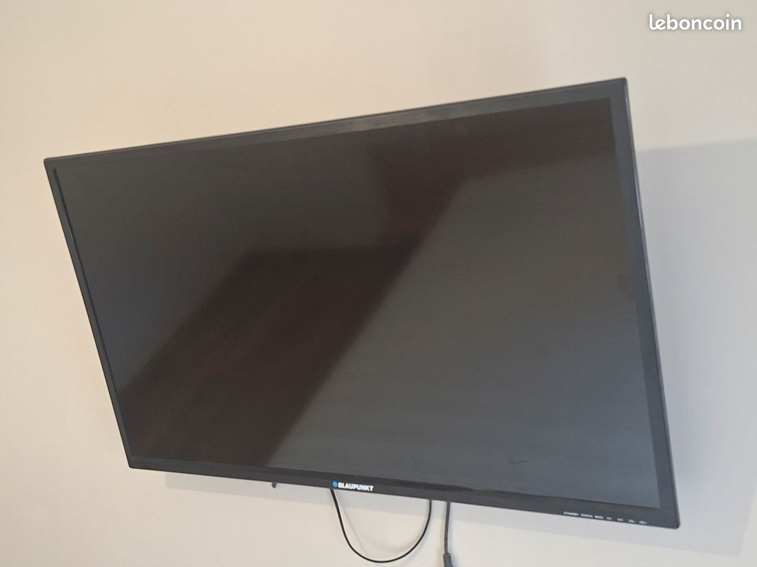 Télé 40" environ 92cm + support murale (image 3)