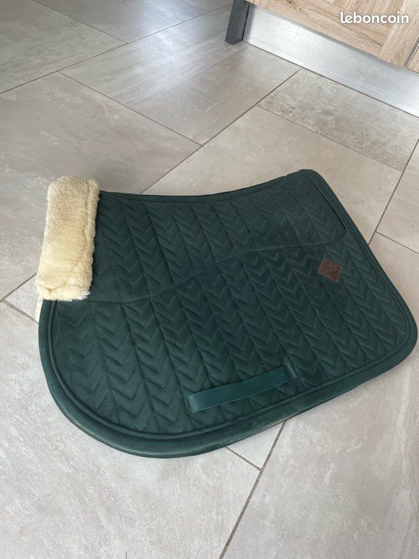 Kentucky Tapis De Selle Velours Vert Moyen - Tapis De Dressage Avec Bordure Double Torsadée