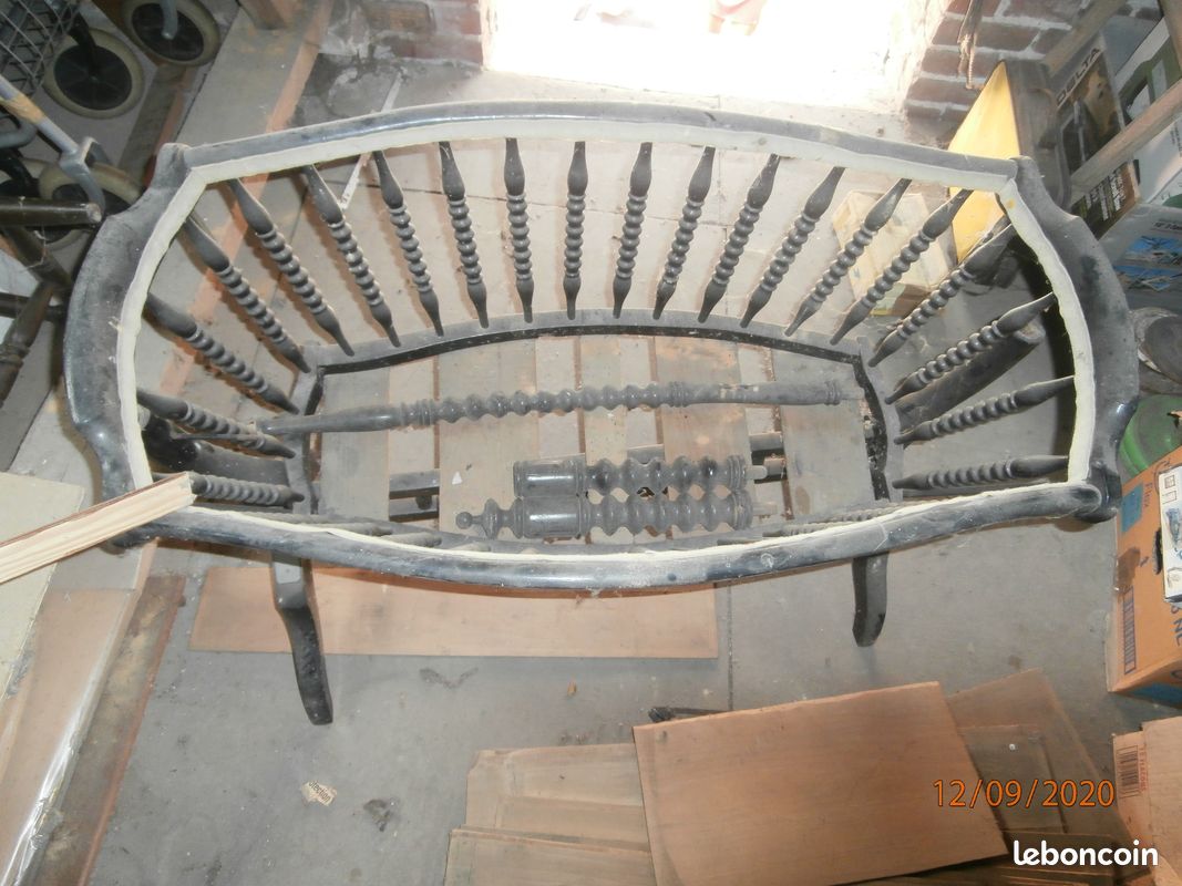 Vend ancien berceau en bois (image 1)
