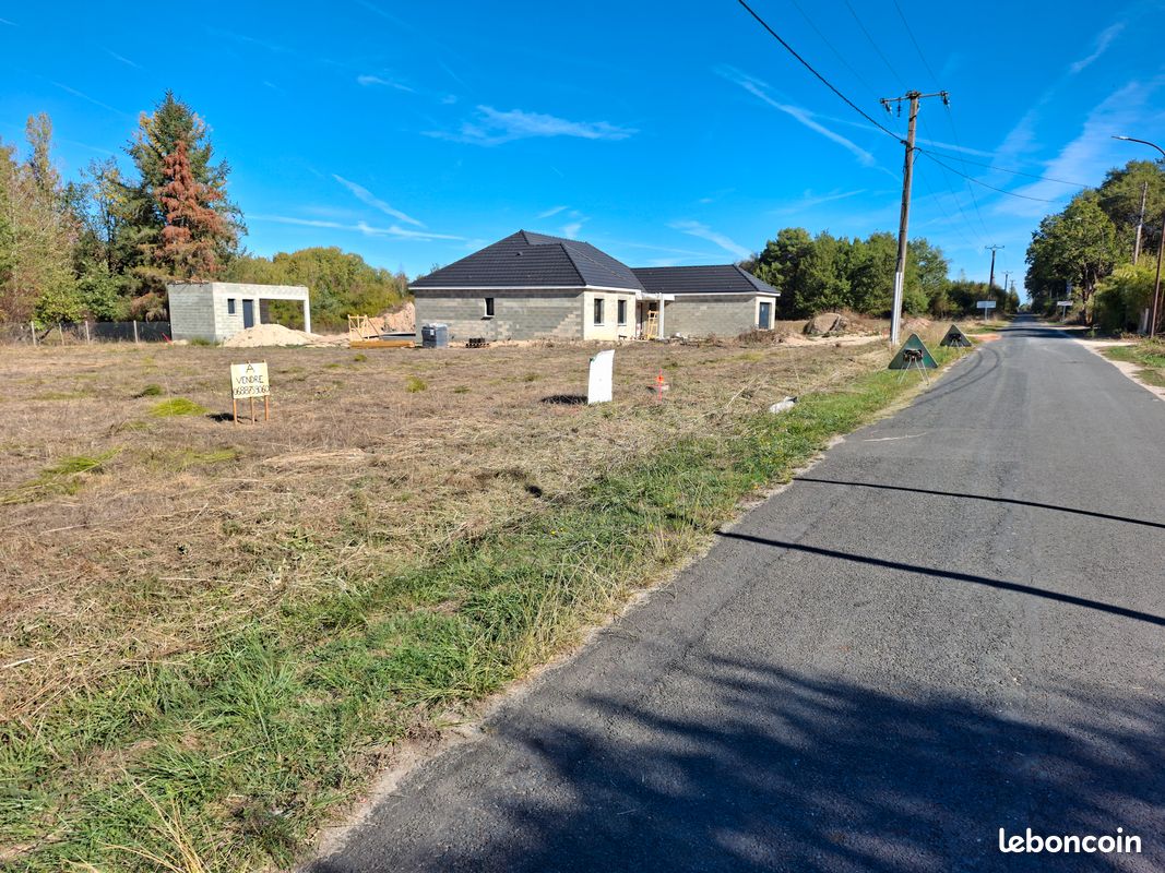 Terrain constructible · à Romorantin-Lanthenay · 53 000 €