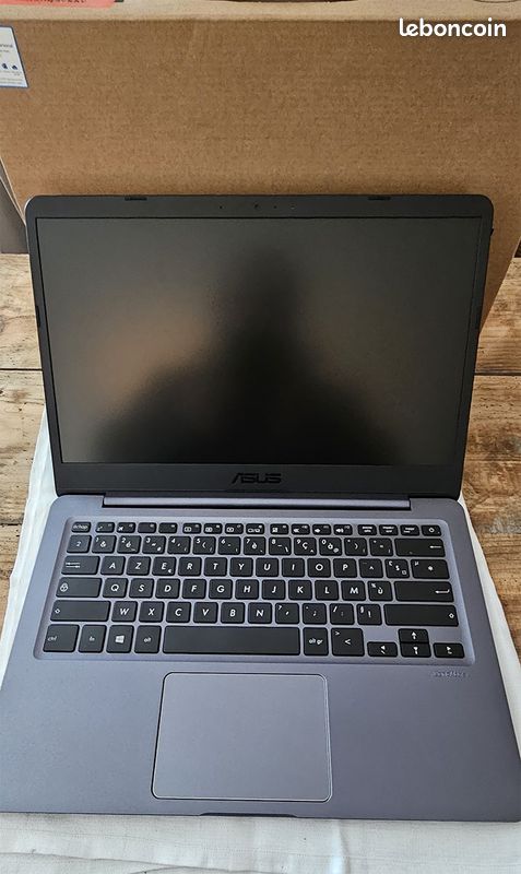 ASUS Vivobook E406MA-BV280TS PC Portable T.B.E - Ordinateurs