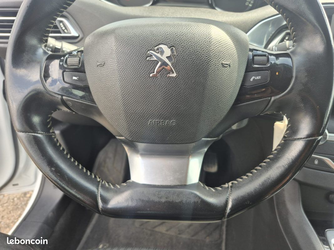 PEUGEOT 308 II 1.6 BLUEHDI 100CH S&S GPS Jantes clim super etat (image 10)