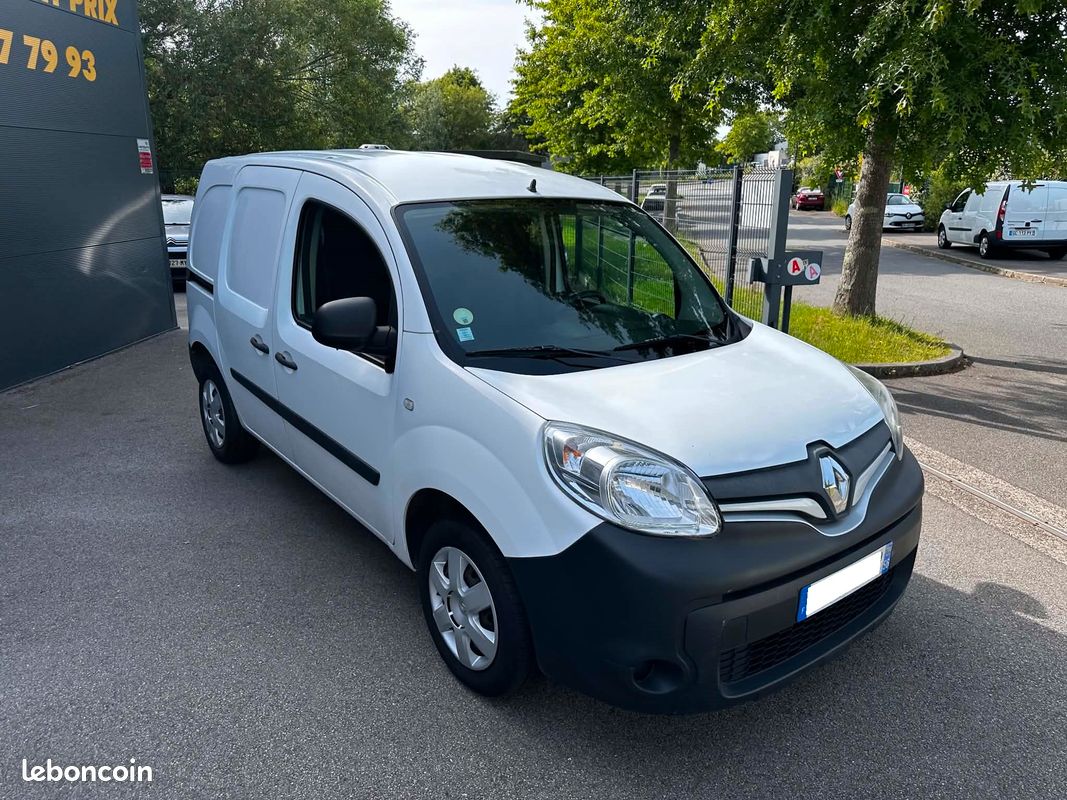 Renault kangoo 2 / 1l5 dci 90 / r-link confort / prix ttc / tva recuperable (image 2)