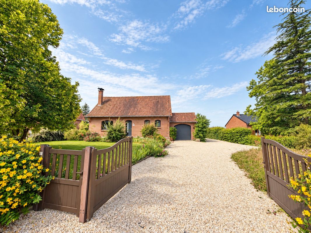 Maison 6 pièces 140 m² · à Saint-Venant · 140 m² · 249 000 €