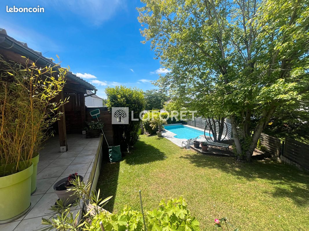 Maison 8 pièces 302 m² · à Luc-la-Primaube · 302 m² · 440 000 €