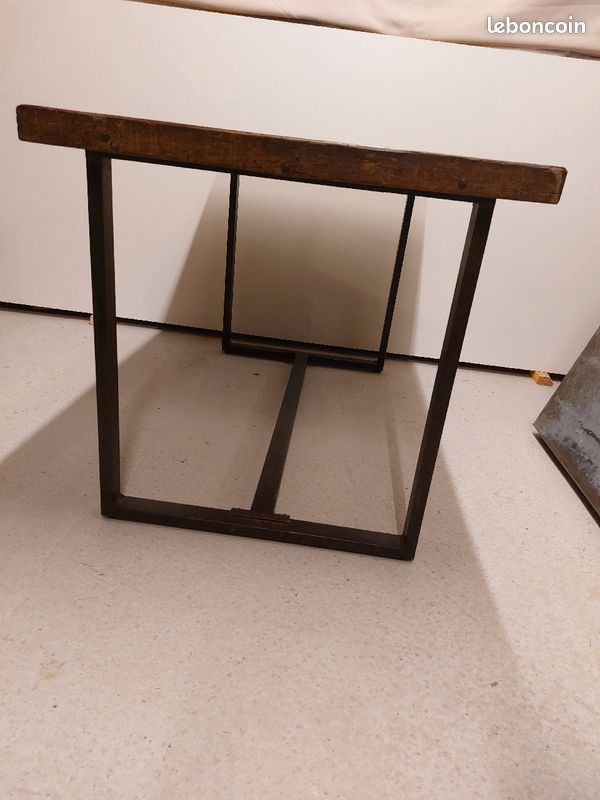 Table (image 3)