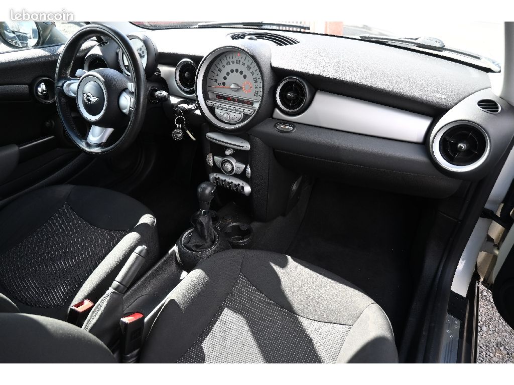 Mini Clubman R55 122 ch Cooper A (image 5)