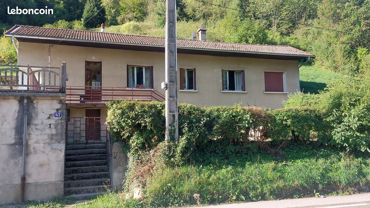 Maison 5 pièces 70 m² · à Saint-Claude · 70 m² · 100 000 €