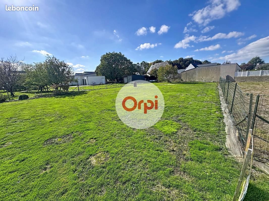 Terrain 930 m² · à Questembert · 95 000 €