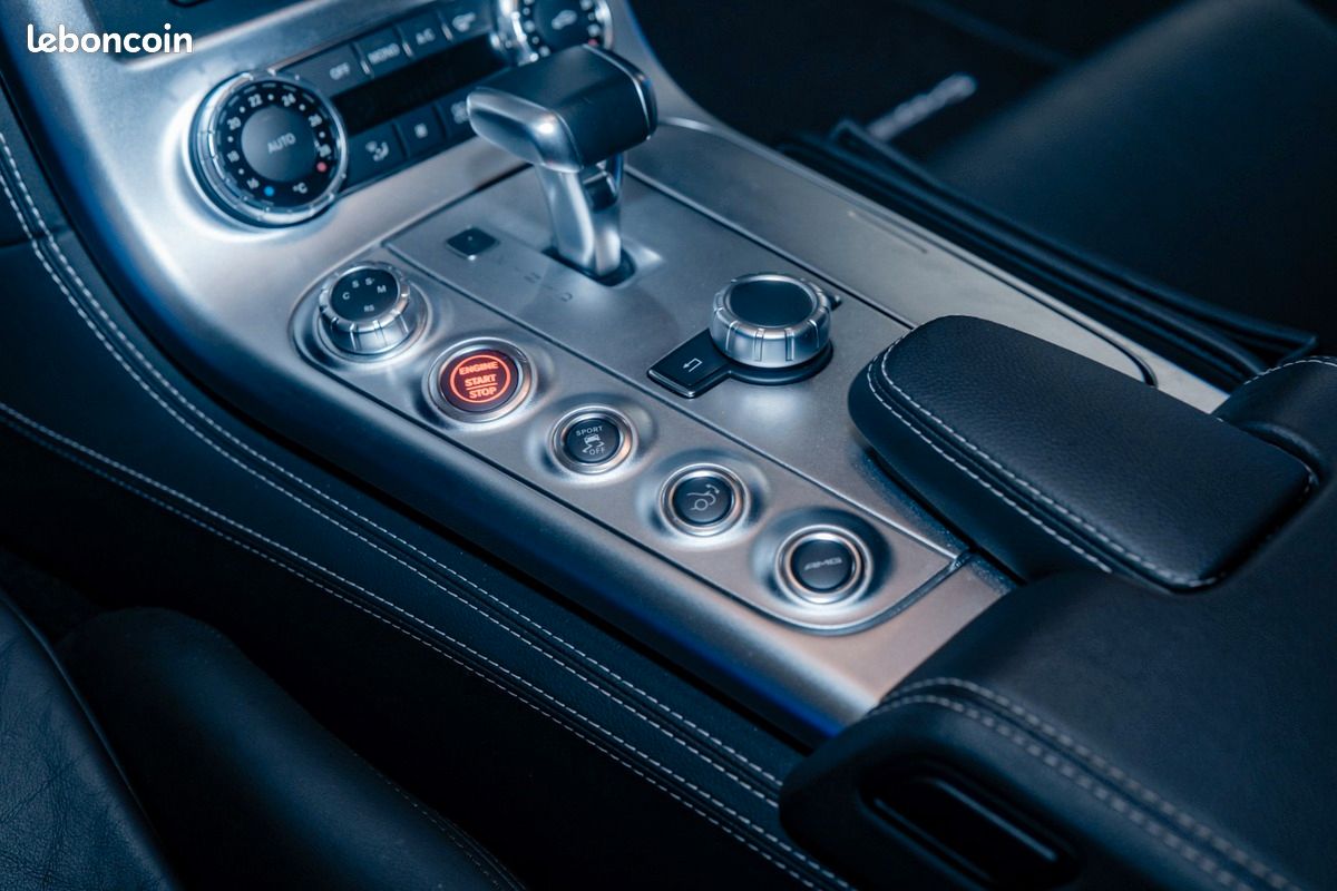 Mercedes-Benz SLS AMG 571ch (image 18)