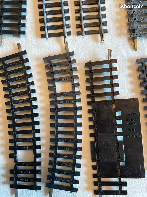 Lot De 2 Rails Droits HO Jouef Référence 4852 - Avec 2 Boutons Rouge, Occasion, Pour Agrandir Ton Réseau De Train Miniature !