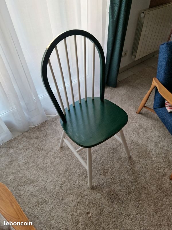 Lot deux chaises type windsor scandinaves (image 1)