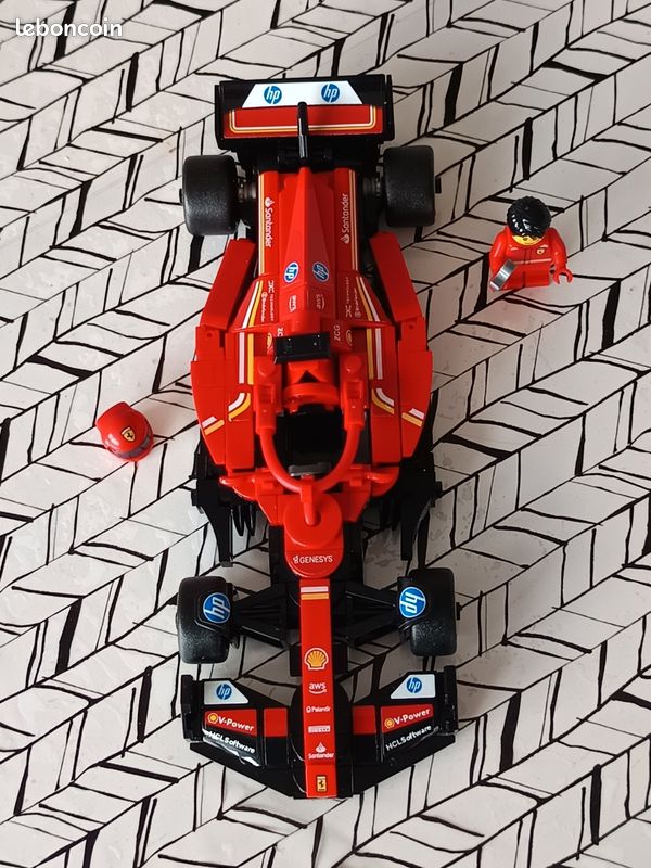 LEGO formule 1 Ferrari (image 1)