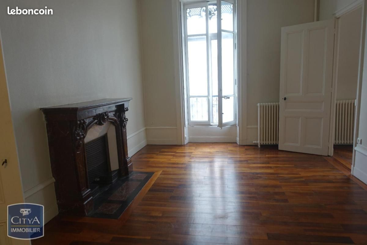 Appartement 3 pièces 88 m² · à Grenoble · 88 m² · 945 €